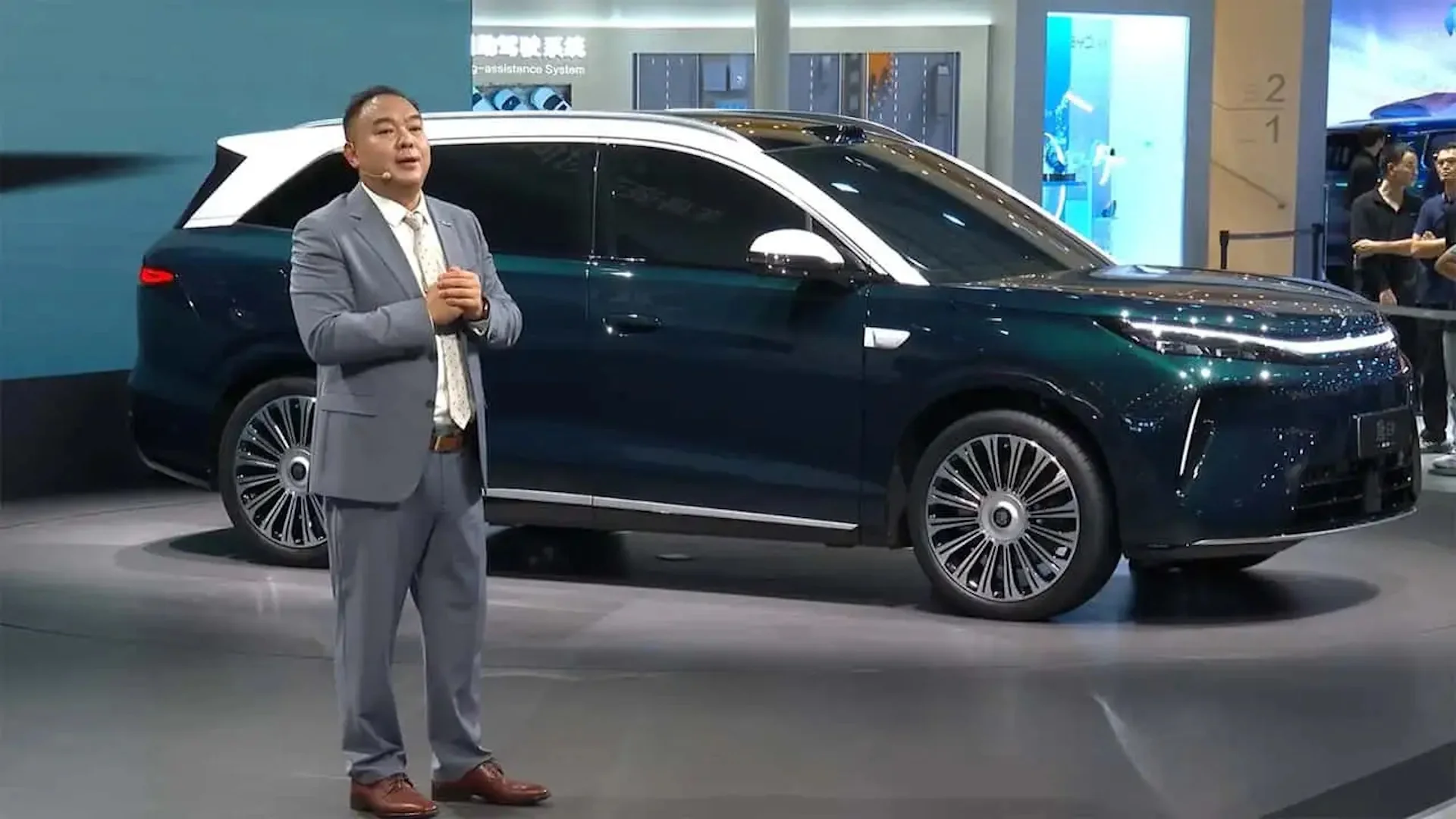 BYD Tan: primeiro carro da marca no Brasil ganha nova geração