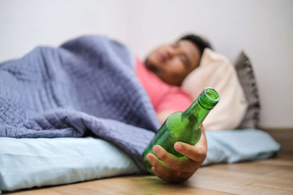 Dorme 8 horas e ainda acorda cansado? Entenda o que pode estar acontecendo