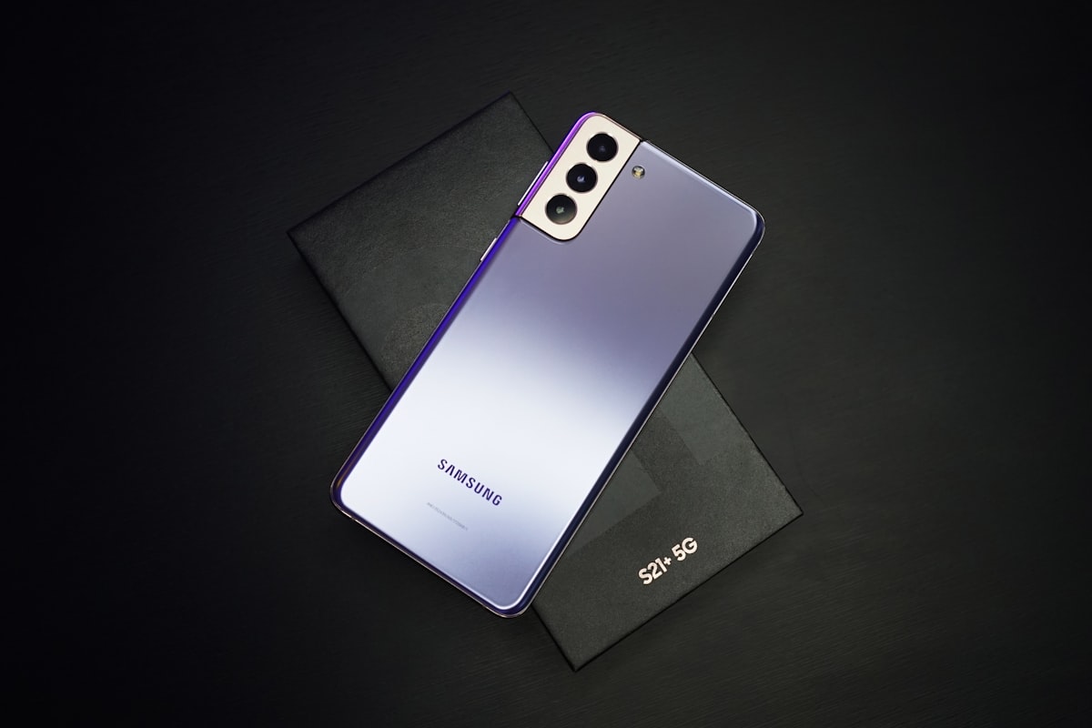 Galaxy S24 cai de preço no Brasil e chega perto dos R$ 3.400