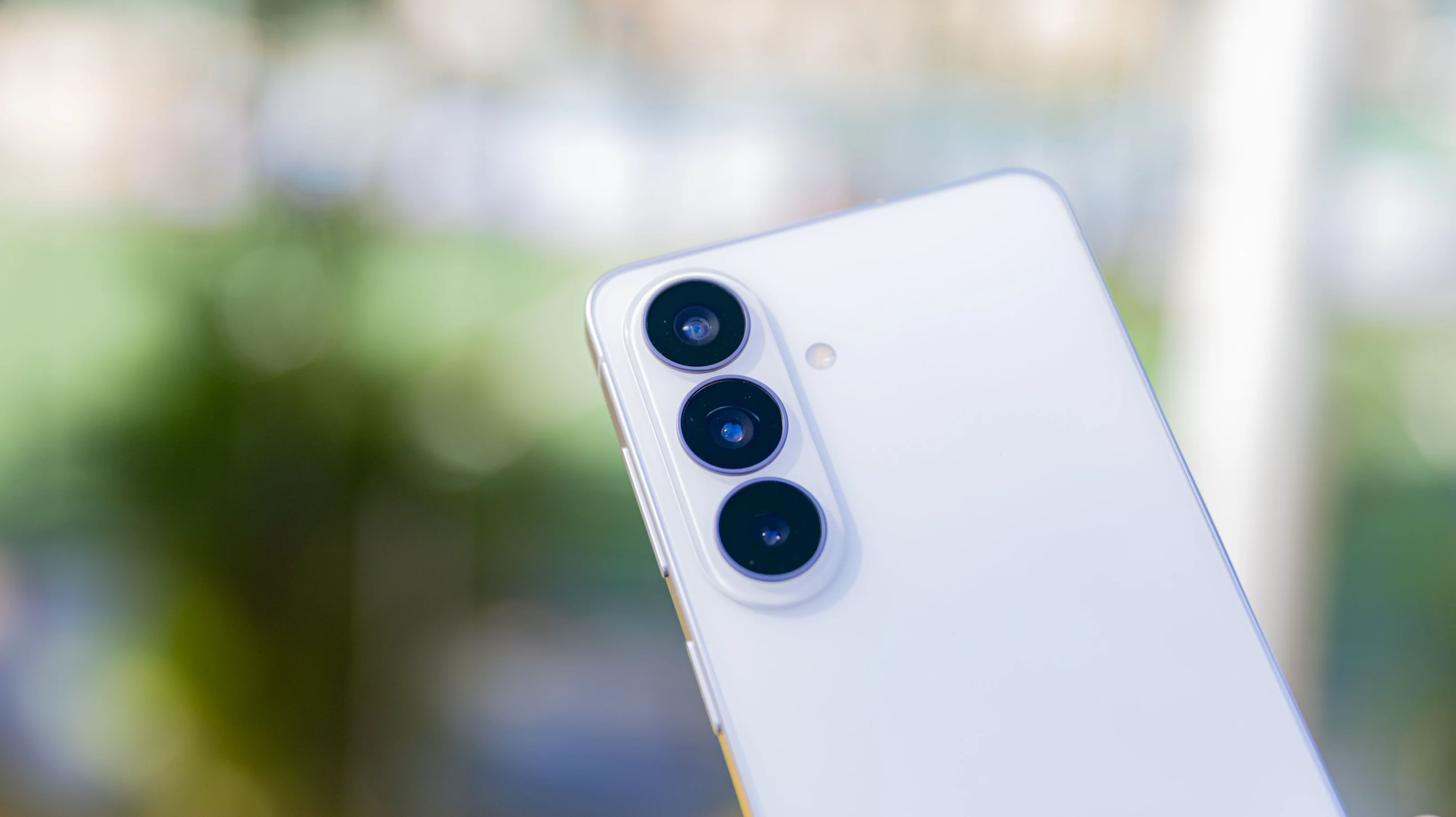Galaxy S27 pode ficar sem câmera com abertura variável, diz rumor