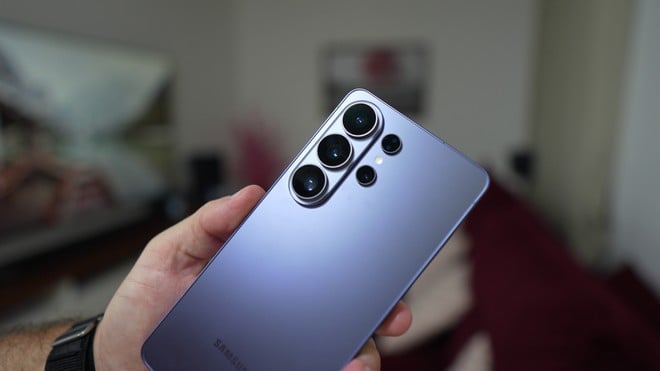 Galaxy S27 Ultra trocará zoom de lente dupla por nova câmera "super telefoto", sugere rumor