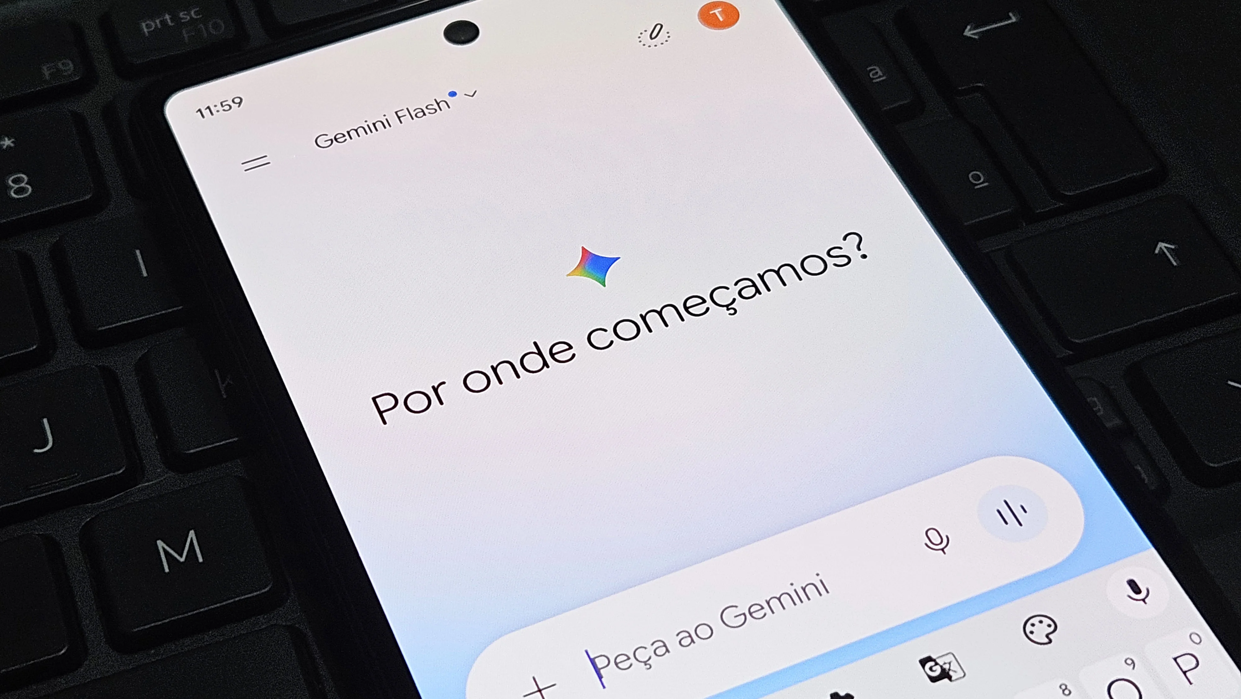 Gemini ganha integração com a Play Store para baixar apps direto no chat