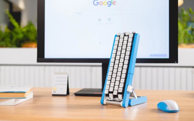 Google Japão apresenta teclado estilo esteira em que as teclas se movem o tempo todo