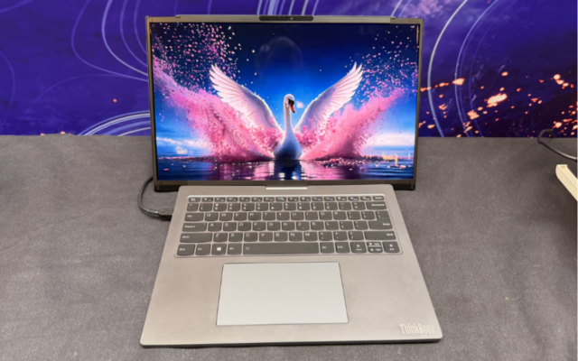 Lenovo cria notebook compacto que expande a tela de 14 para até 17 polegadas