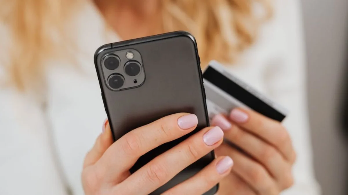 Por que você não deve compartilhar dados da fatura do cartão nas redes sociais