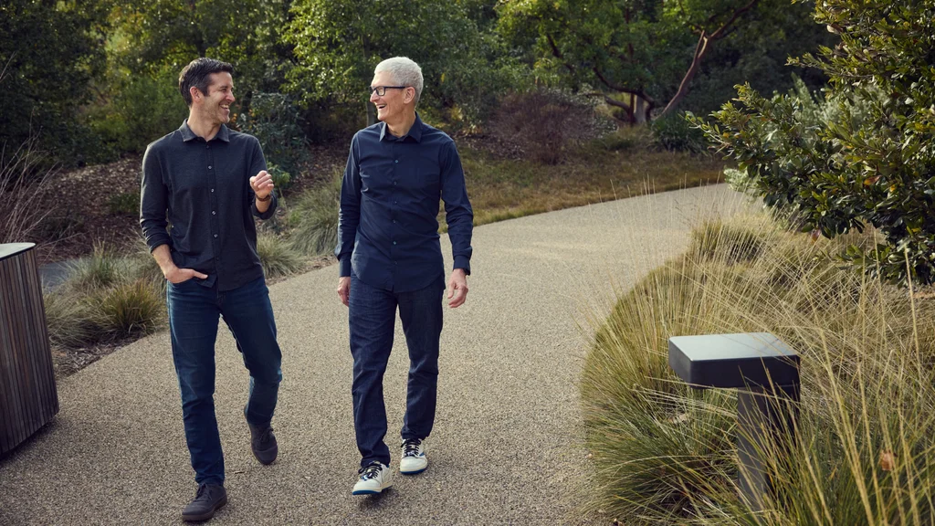 Tim Cook manda mensagem de despedida no último dia como CEO da Apple